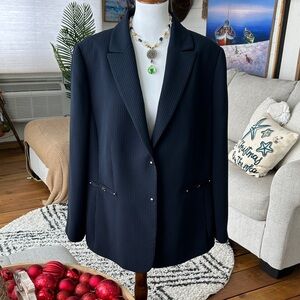 Tahari Arthur S. Levine Pinstripe Blazer Navy Size 18W
Women's Black Blazer